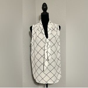 Women's White and Black Sleeveless Blouse